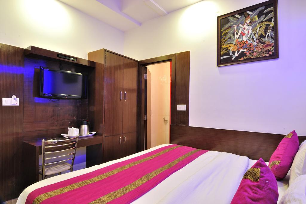 Nirmal Mahal - Paharganj - New Delhi