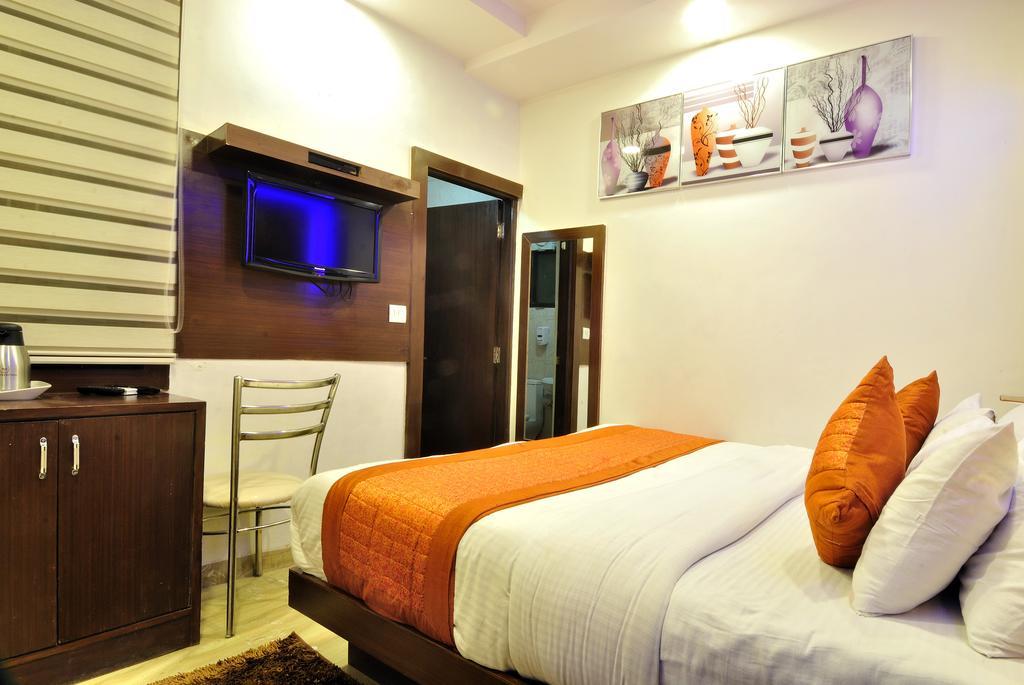 Hotel Nirmal Mahal - Paharganj - New Delhi