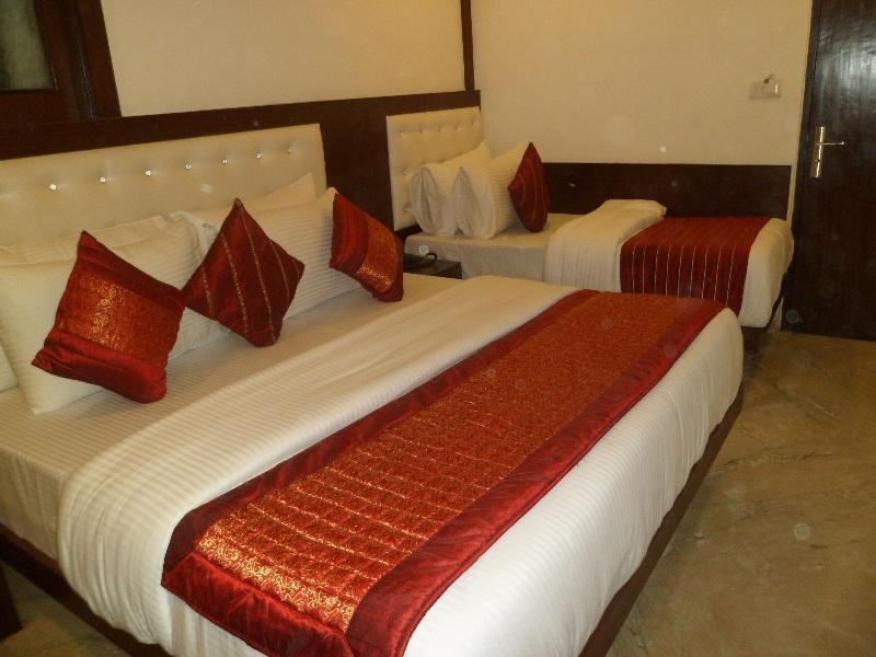 Hotel Nirmal Mahal - Paharganj - New Delhi