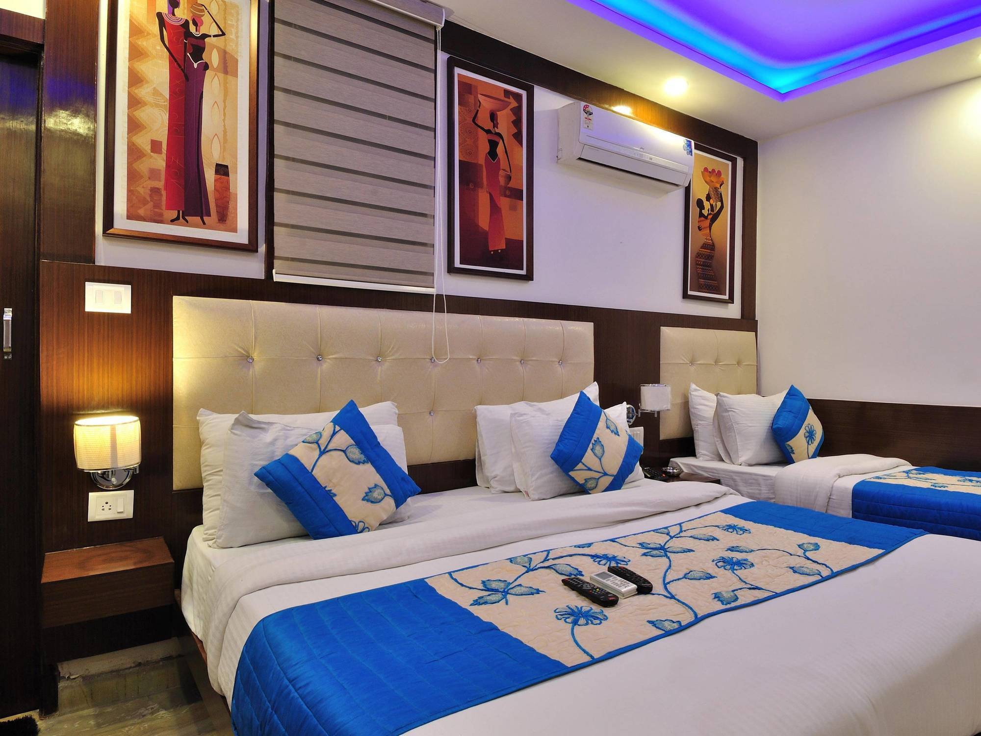 Hotel Nirmal Mahal - Paharganj - New Delhi