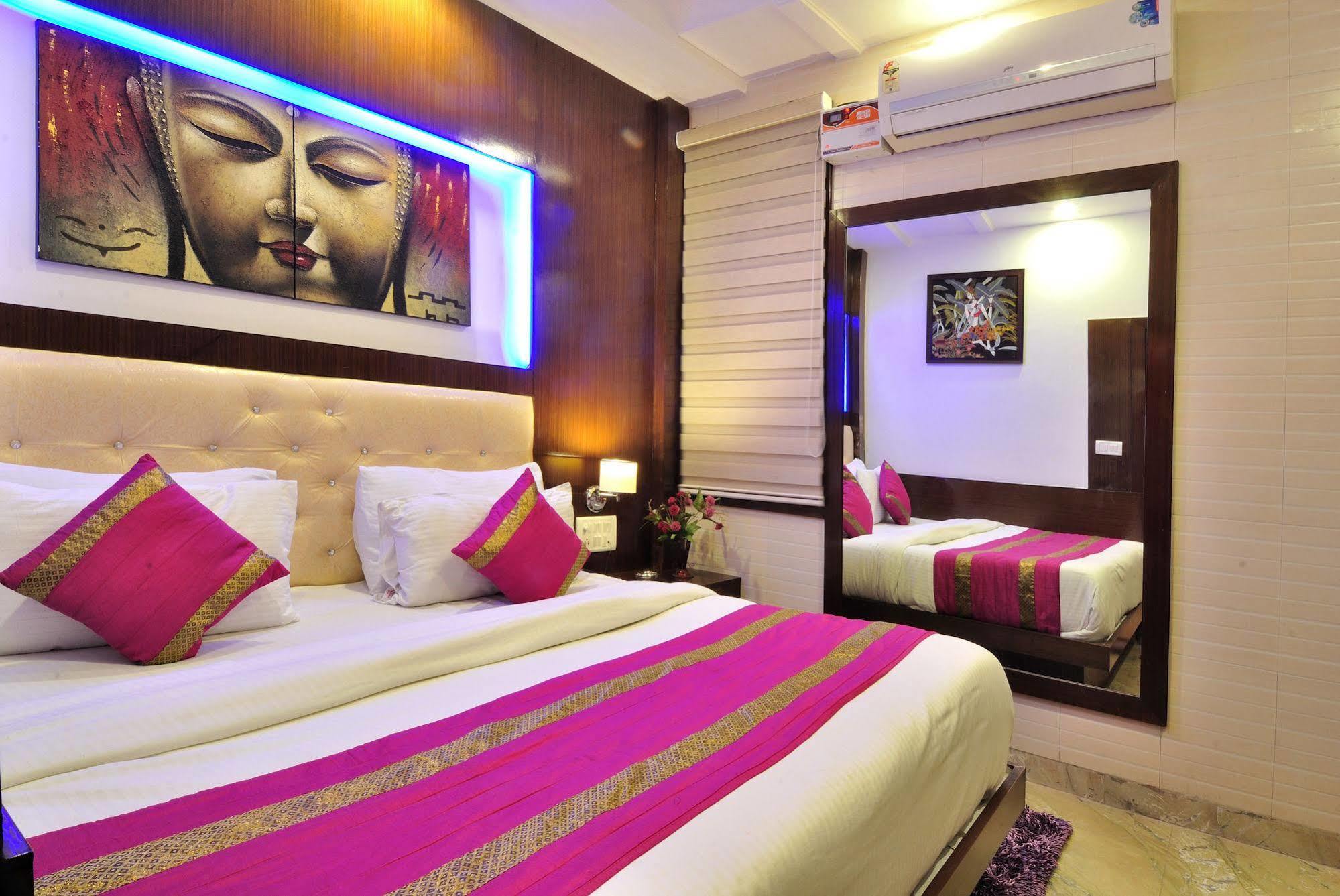 Hotel Nirmal Mahal - Paharganj - New Delhi